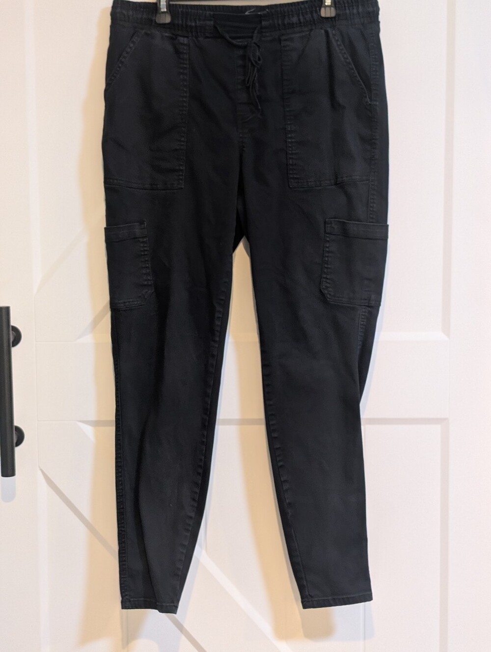 Women’s Black Cargo Jogger Jeans